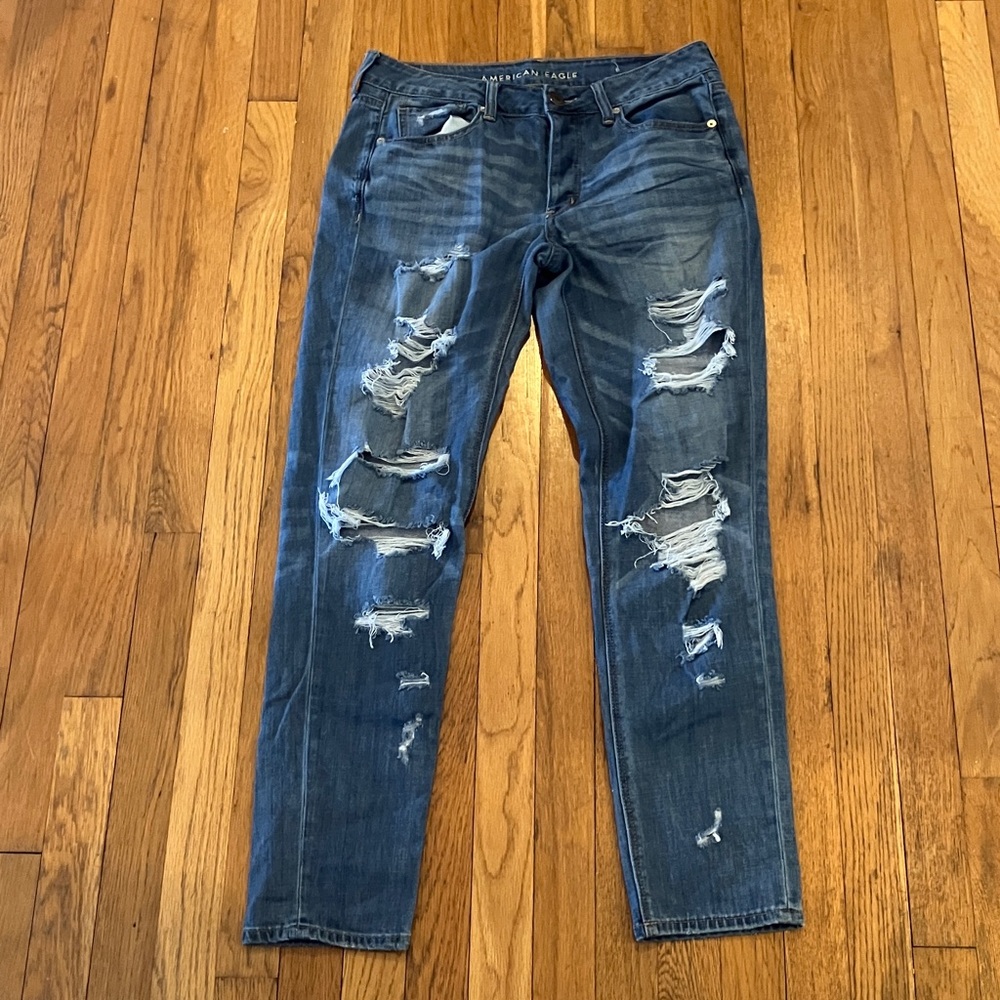 American eagle distressed tom girl button fly blue jeans size 6 long